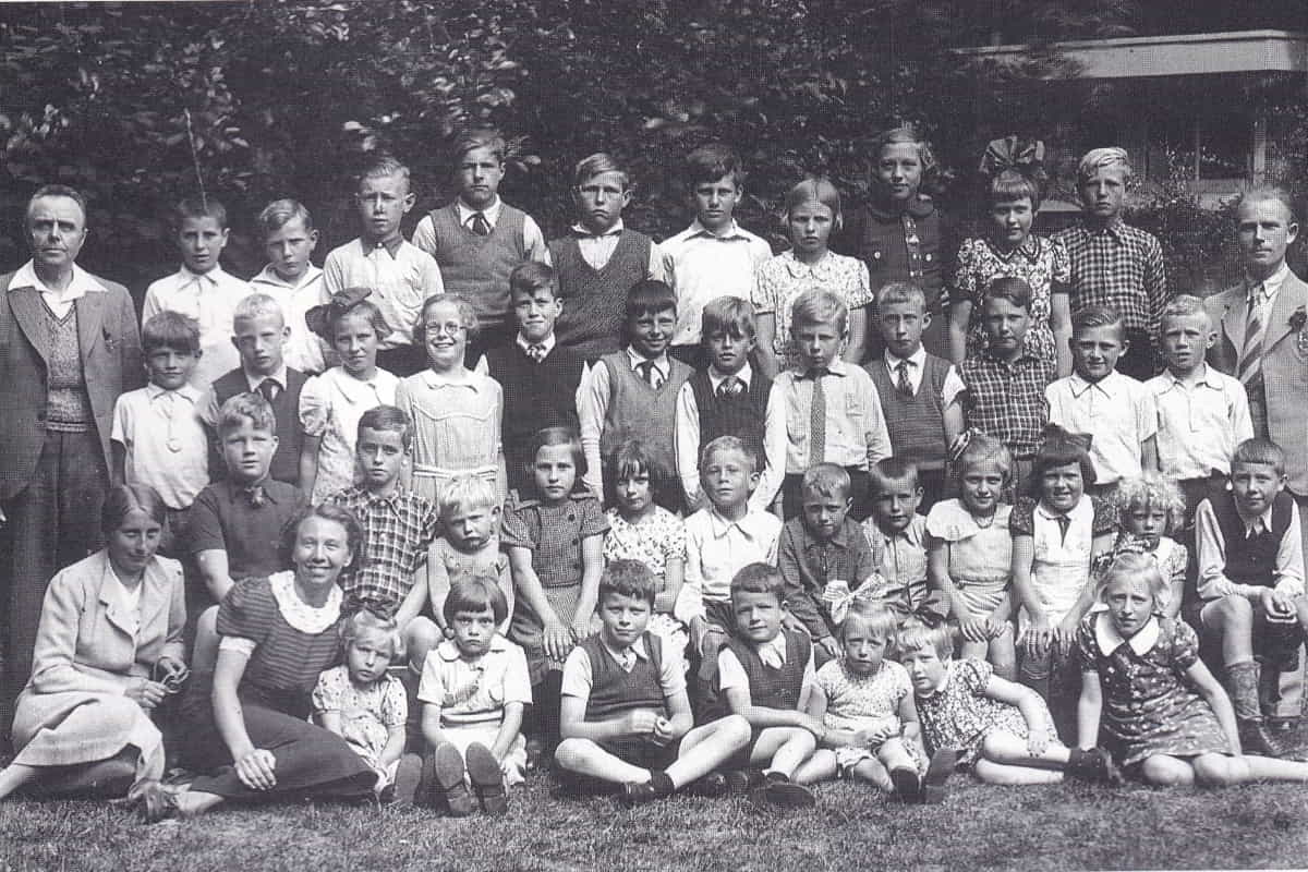 De onderkruipende schoolmeester in Glimmen